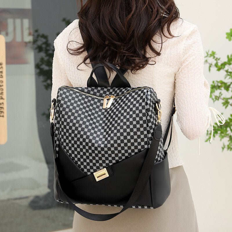 Mochila Feminina Xadrez em Couro Genuino - Levian Premium